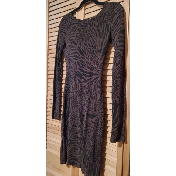 Alice + Olivia SCOOP Cheetah Animal Print Mid Length Fitted Dress - Picture 3 of 10